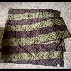 PBK full/queen quilt and one standard sham.